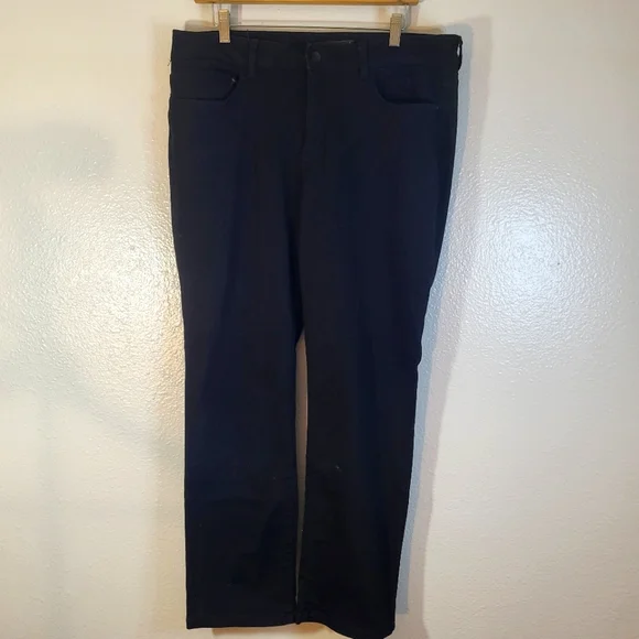 Lee Perfect Fit Straight Leg Jeans - Picture 1 of 4